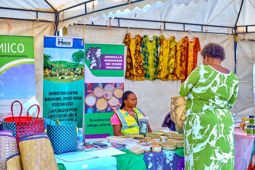 Southern Highlands Women Exhibit Produce and Demand Policy Change 3